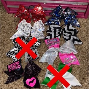Cheer bows🎀